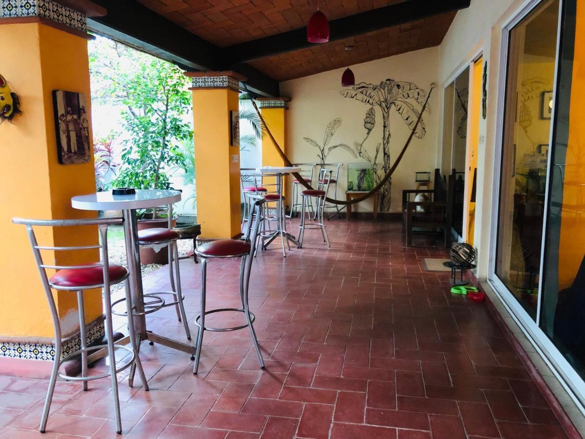 Los Nardos Hostel -Pet Friendly- Oaxaca Exterior photo